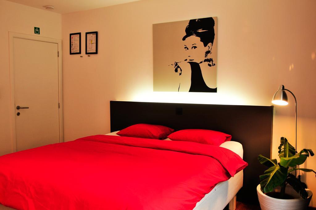 Logies Zen Aan Zee Bed & Breakfast Oostende Ruang foto